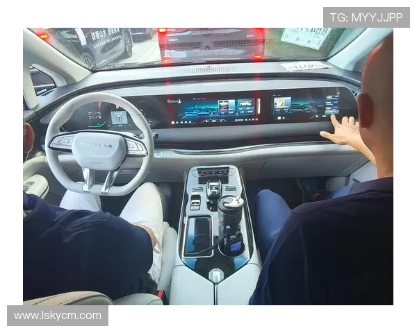 18🔥央企品质成了香饽饽？东风星海V9带你领略豪华座驾❗️